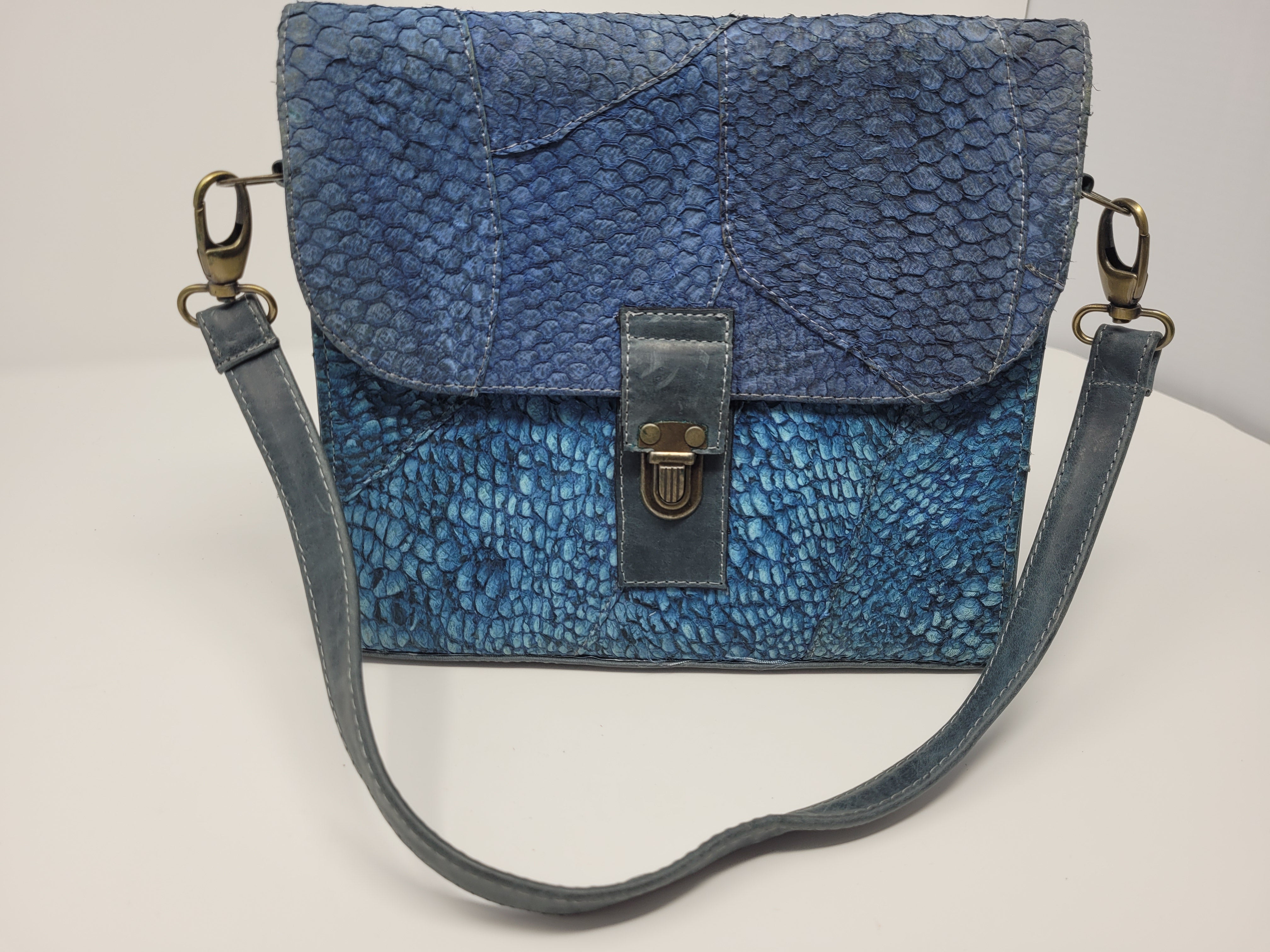 Women Fish Skin Purse | Cartera Para Dama Hecha de Piel de Pescado