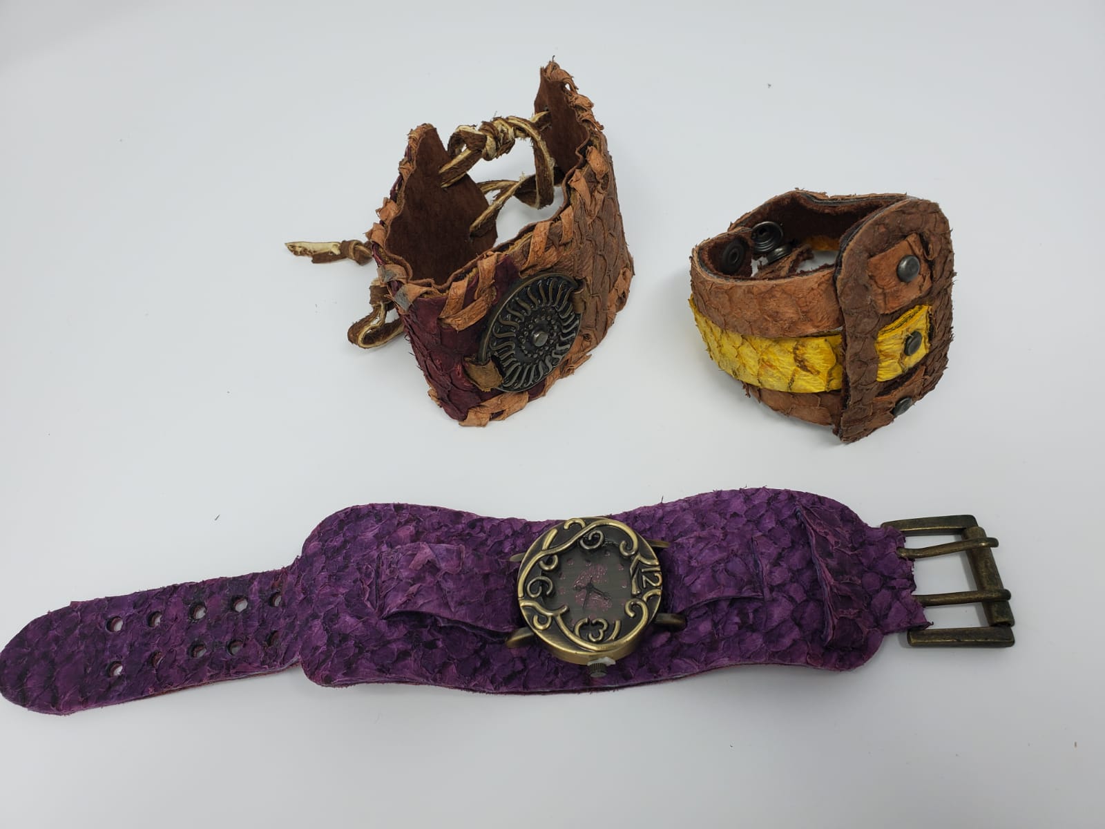 Hand Made Fish Skin Watch Bracelet | Pulsera Reloj  Hecha a Mano con La Piel del Pescadodo